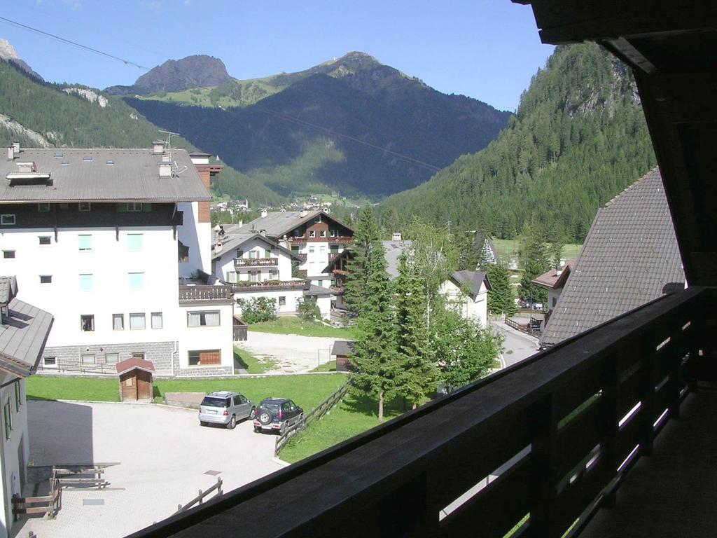 Appartamento La Casa Duron Campitello di Fassa Esterno foto