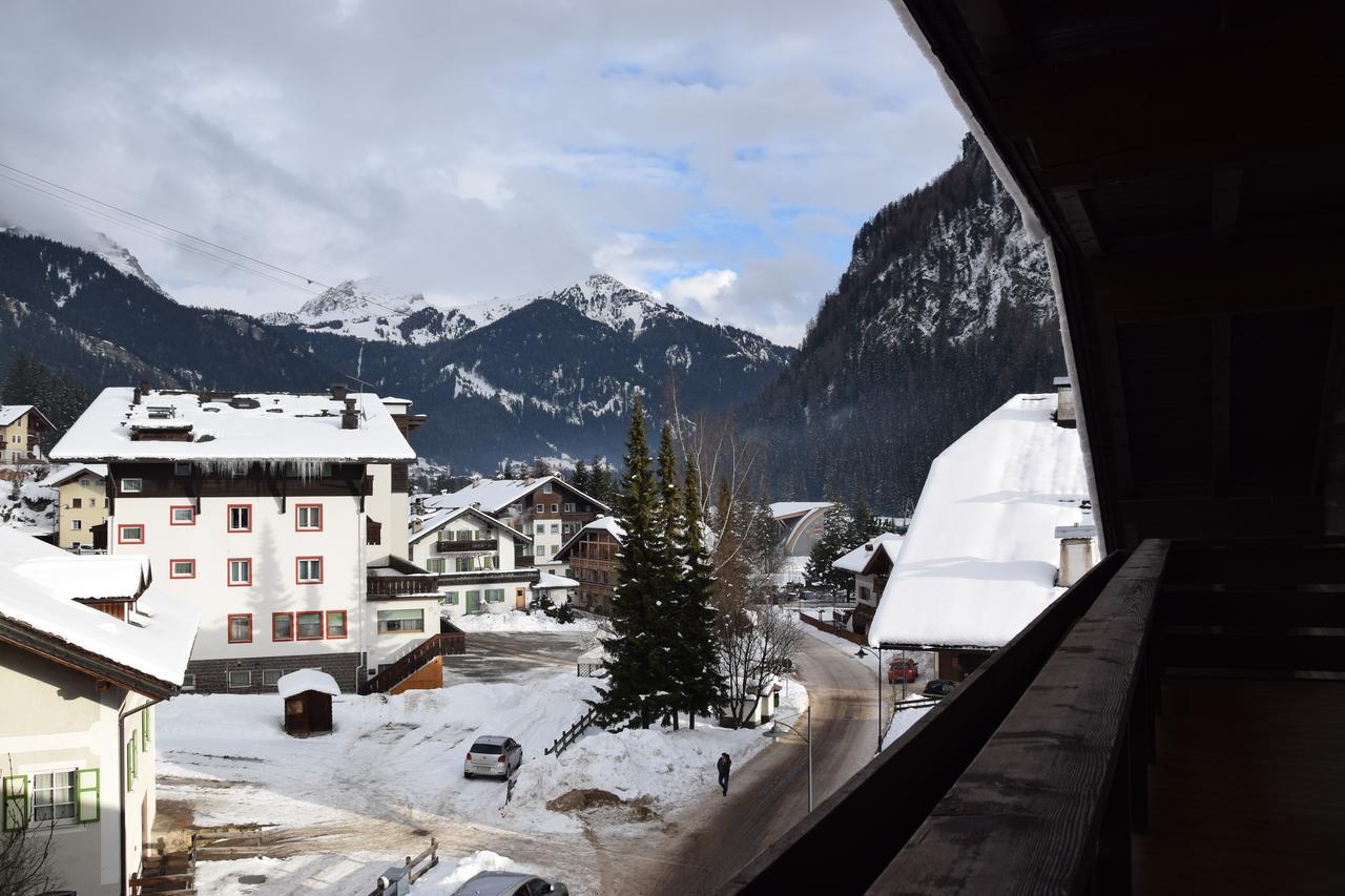 Appartamento La Casa Duron Campitello di Fassa Esterno foto