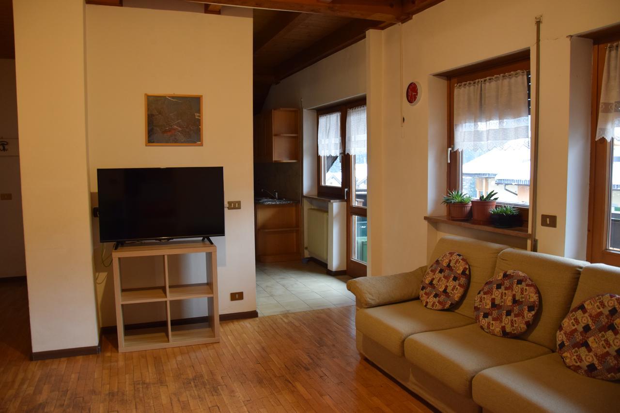 Appartamento La Casa Duron Campitello di Fassa Esterno foto