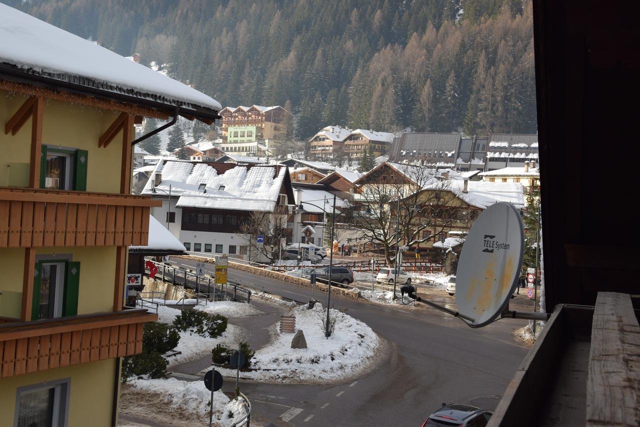 Appartamento La Casa Duron Campitello di Fassa Esterno foto