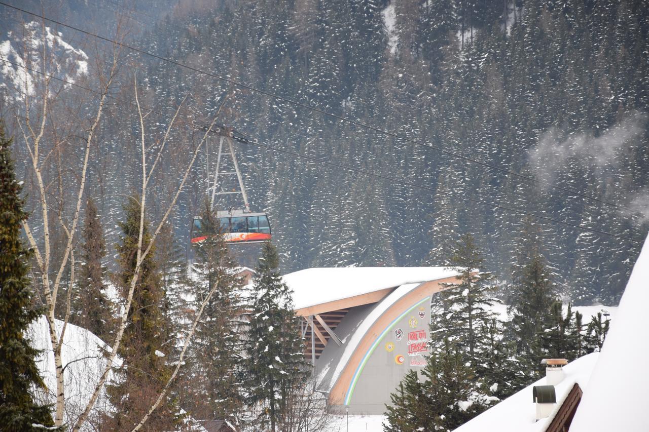 Appartamento La Casa Duron Campitello di Fassa Esterno foto